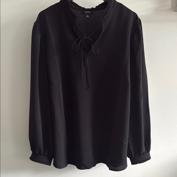 ❤️Alfani Extra 4XL Black Long Sleeve Tie Front Blouse NWOT - Picture 2 of 10